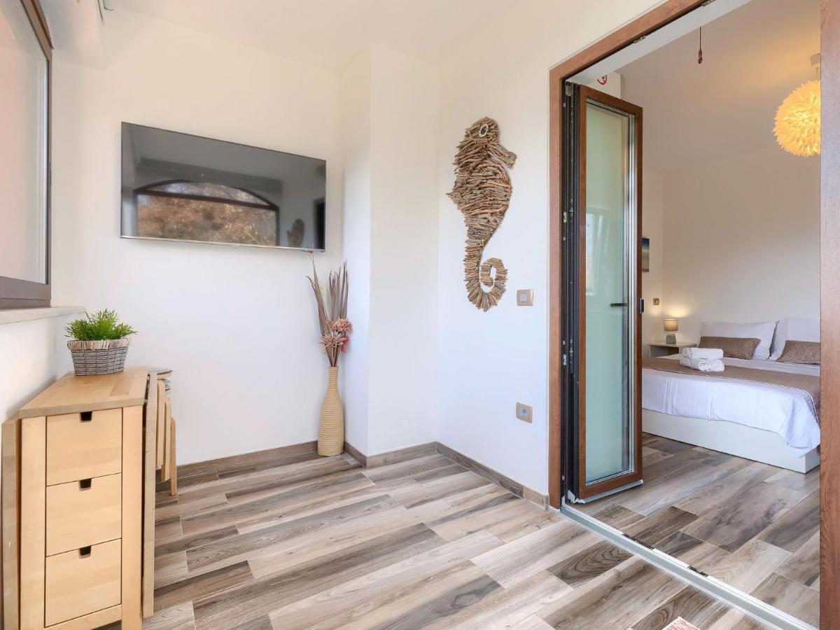 Holiday Home Villa Amaii By Interhome Karigador Exteriör bild